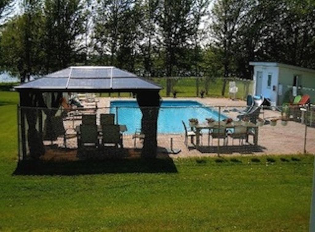 Doran Bay Resort Iroquois 외부 사진